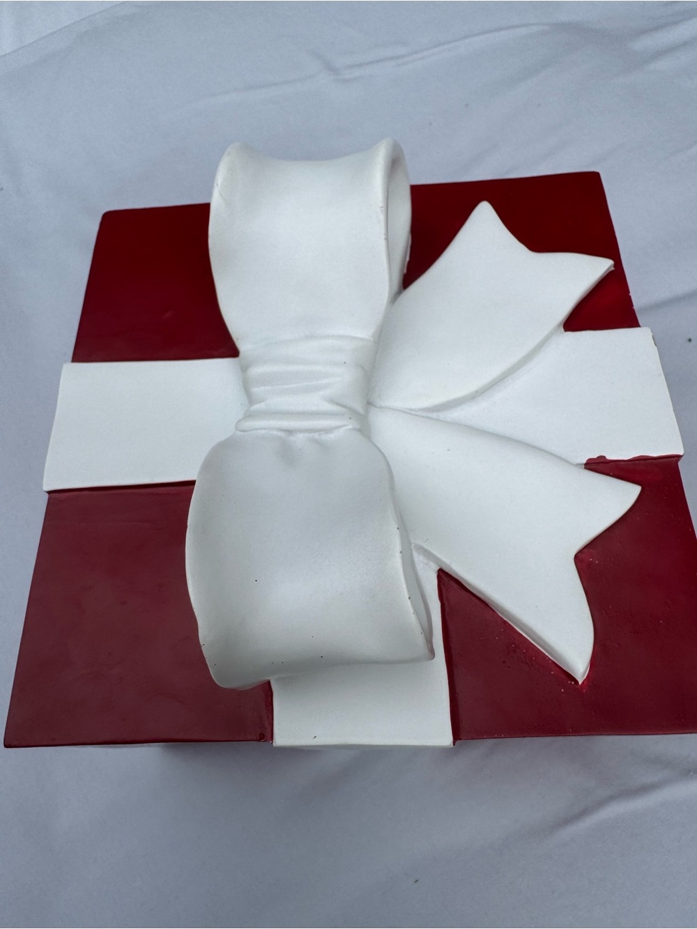Heavy Red & White Decorative Christmas Gift Box with Bow - Picture 11 of 12